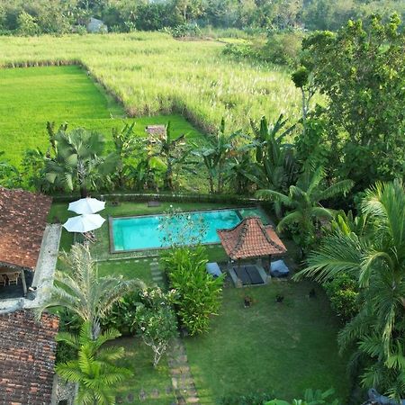 Hotel Blue Garden Yogyakarta Bangunjiwo Exterior foto