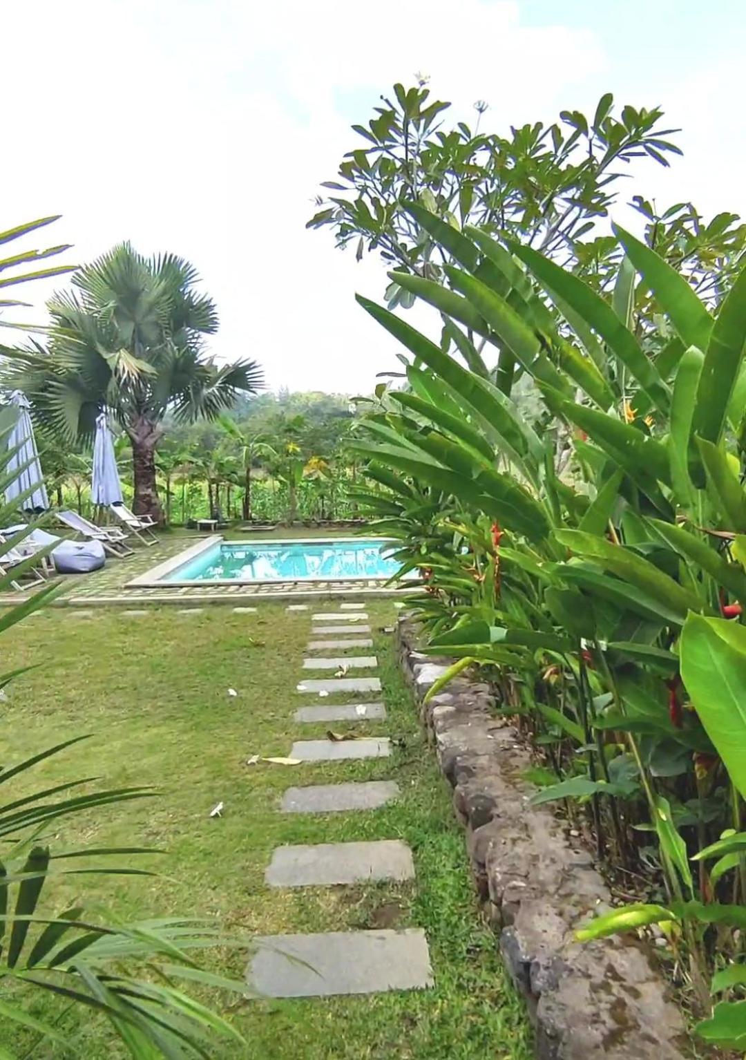 Hotel Blue Garden Yogyakarta Bangunjiwo Exterior foto