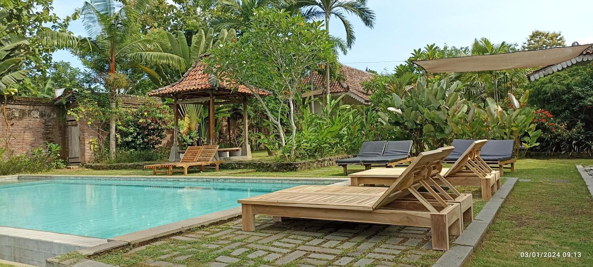Hotel Blue Garden Yogyakarta Bangunjiwo Exterior foto