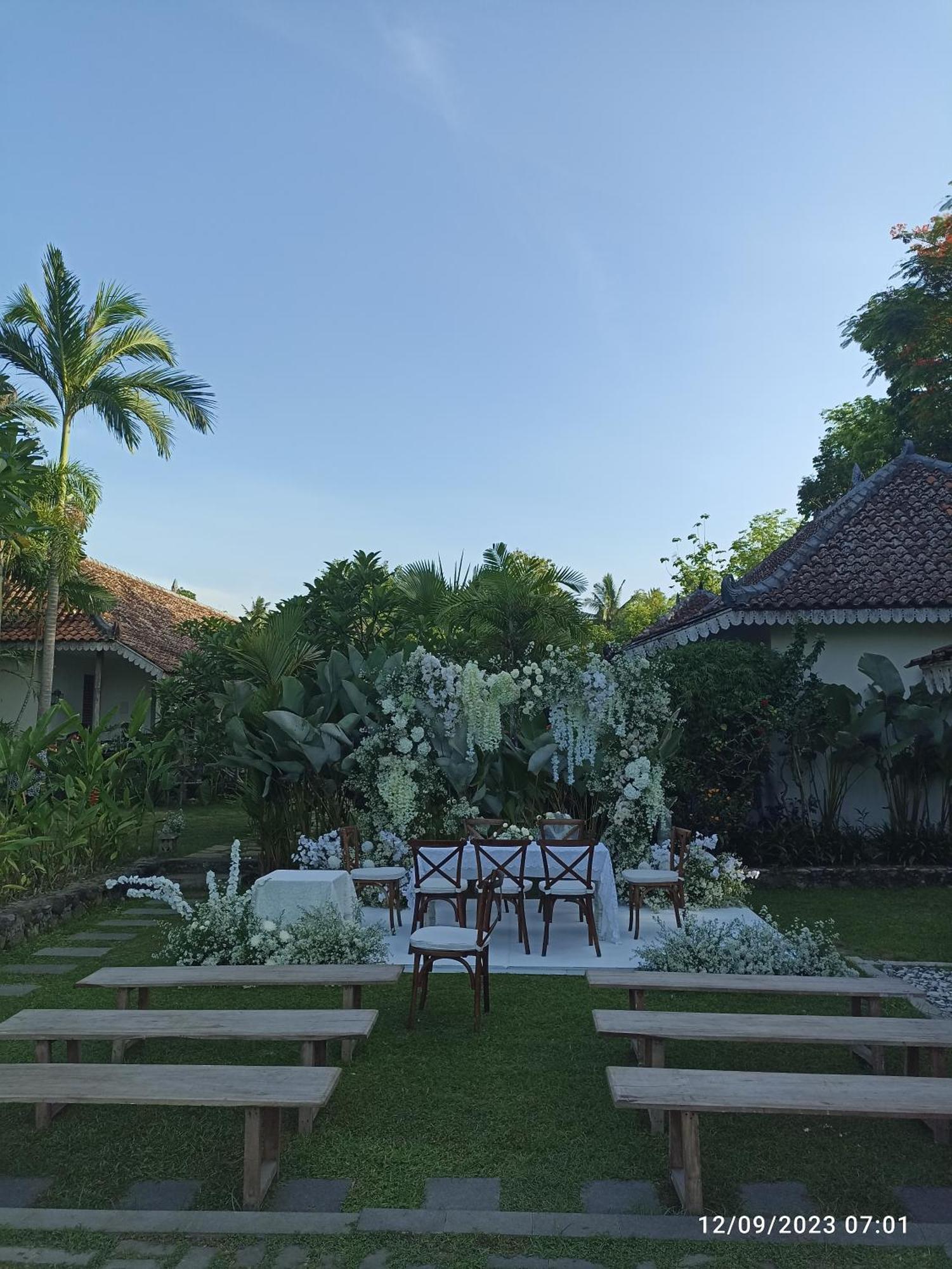 Hotel Blue Garden Yogyakarta Bangunjiwo Exterior foto