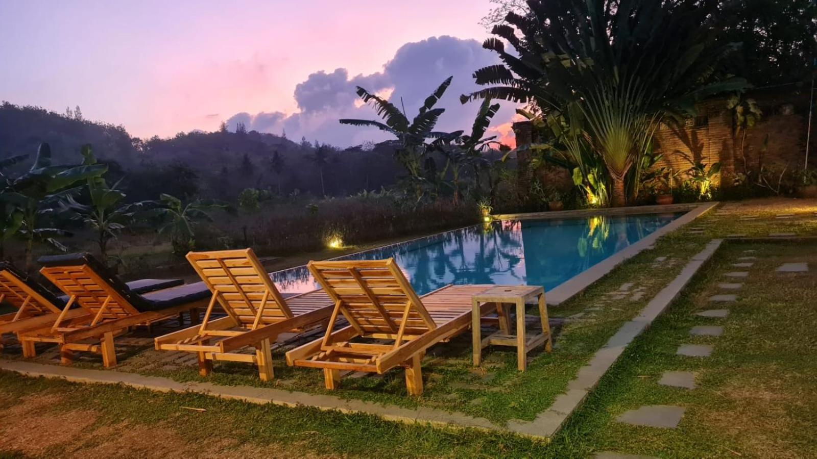 Hotel Blue Garden Yogyakarta Bangunjiwo Exterior foto