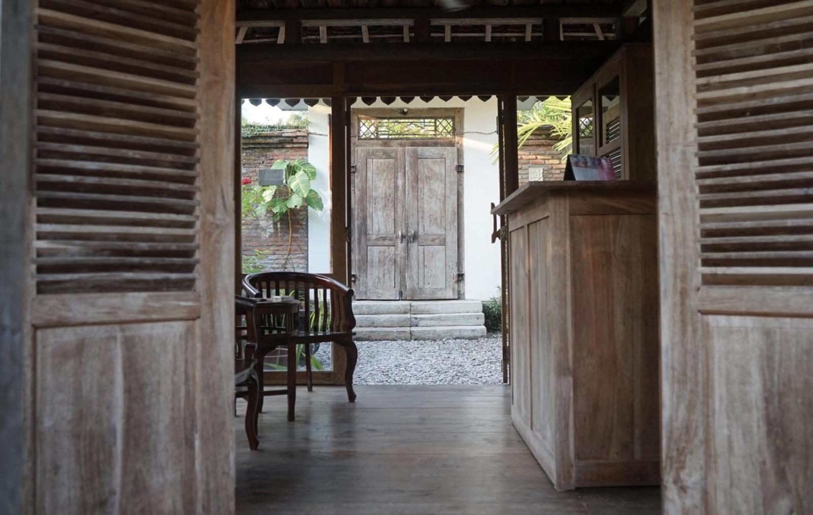 Hotel Blue Garden Yogyakarta Bangunjiwo Exterior foto