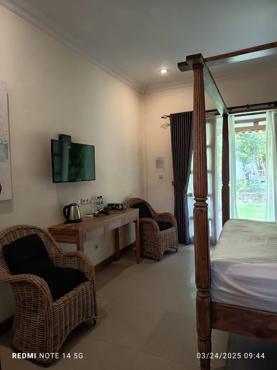 Hotel Blue Garden Yogyakarta Bangunjiwo Exterior foto