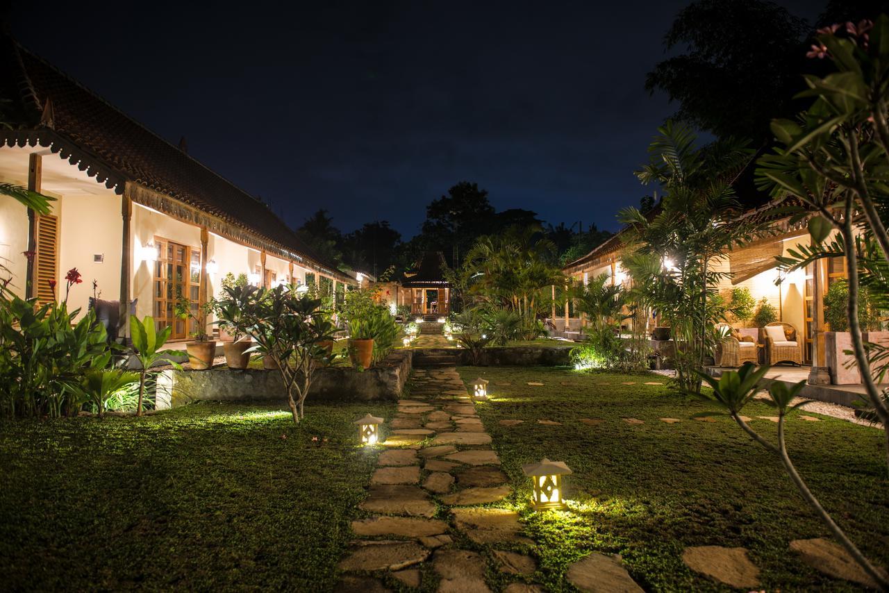Hotel Blue Garden Yogyakarta Bangunjiwo Exterior foto