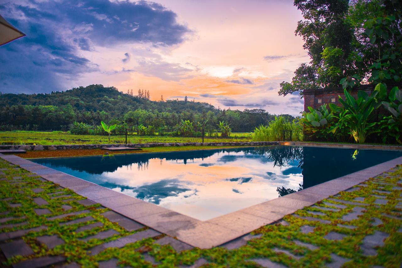 Hotel Blue Garden Yogyakarta Bangunjiwo Exterior foto